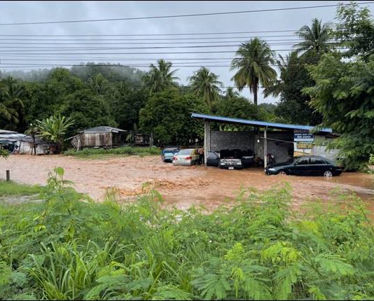 สุพรรณบุรี ฝนตกหนัก น้ำป่าทะลัก